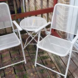 Folding Deck Chairs & Tables