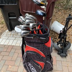 Men’s Nike slingshot iron set. TaylorMade driver. Ogio golf bag. Right handed