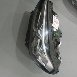 2021 BMW  X3 X4 LEFT HEADLIGHT 