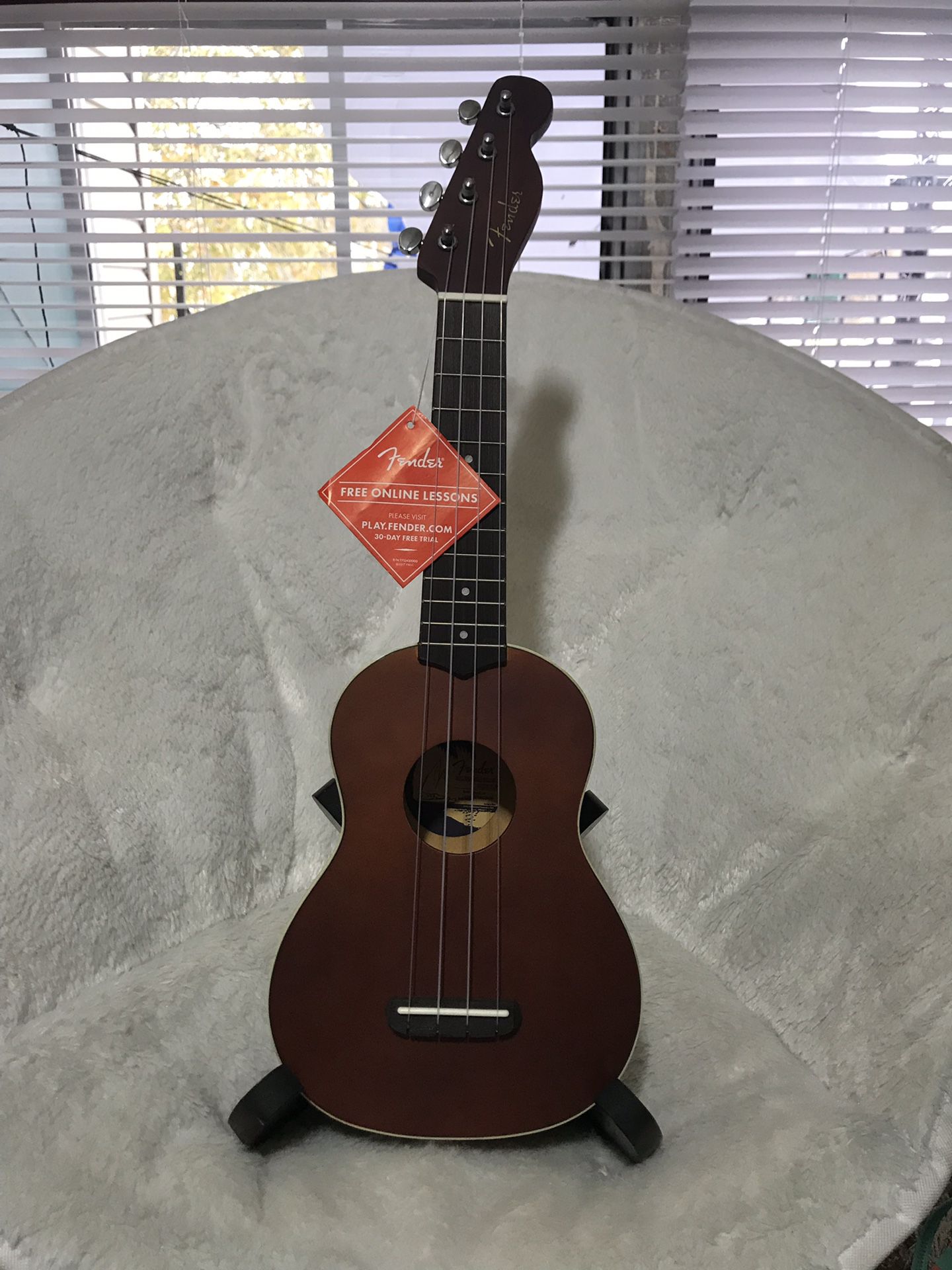 Fender ukulele soprano 21”