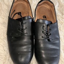 slip-resistant Shoes for Crews Madison III women's Size 6.5 work shoes in leather material