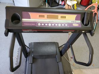 SOLE F83 Professional SeriesTreadmill