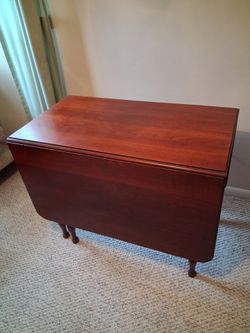 Pennsylvania House Cherry Wood Dropleaf Table Solid wood
