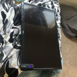 32 Inch Tv W/Roku Remote $40