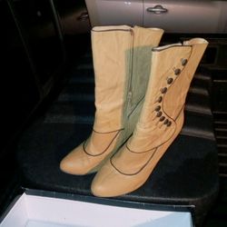 Woman's Dress Boots 6.5 / 7