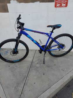 GT Aggressor pro Mountain Bike