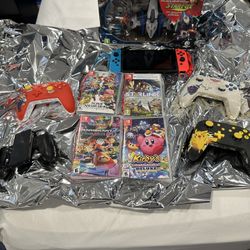 Nintendo Switch V2 Bundle. Perfect Condition . No Scratches At All.