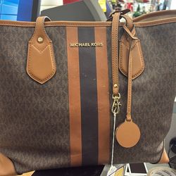 Micheal Kors Purse