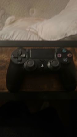 PS4 controller