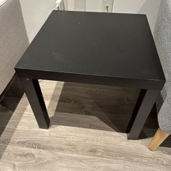2 Side Tables