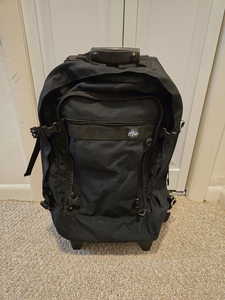 Eagle Creek 23 inch black luggage backpack black canvas