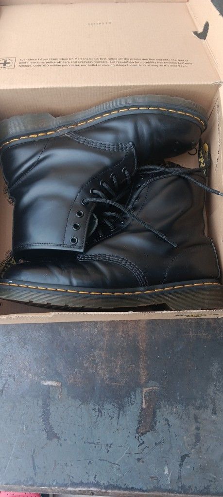Dr.Martens Boots