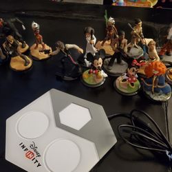 Disney Infinity Figures And Base Plate