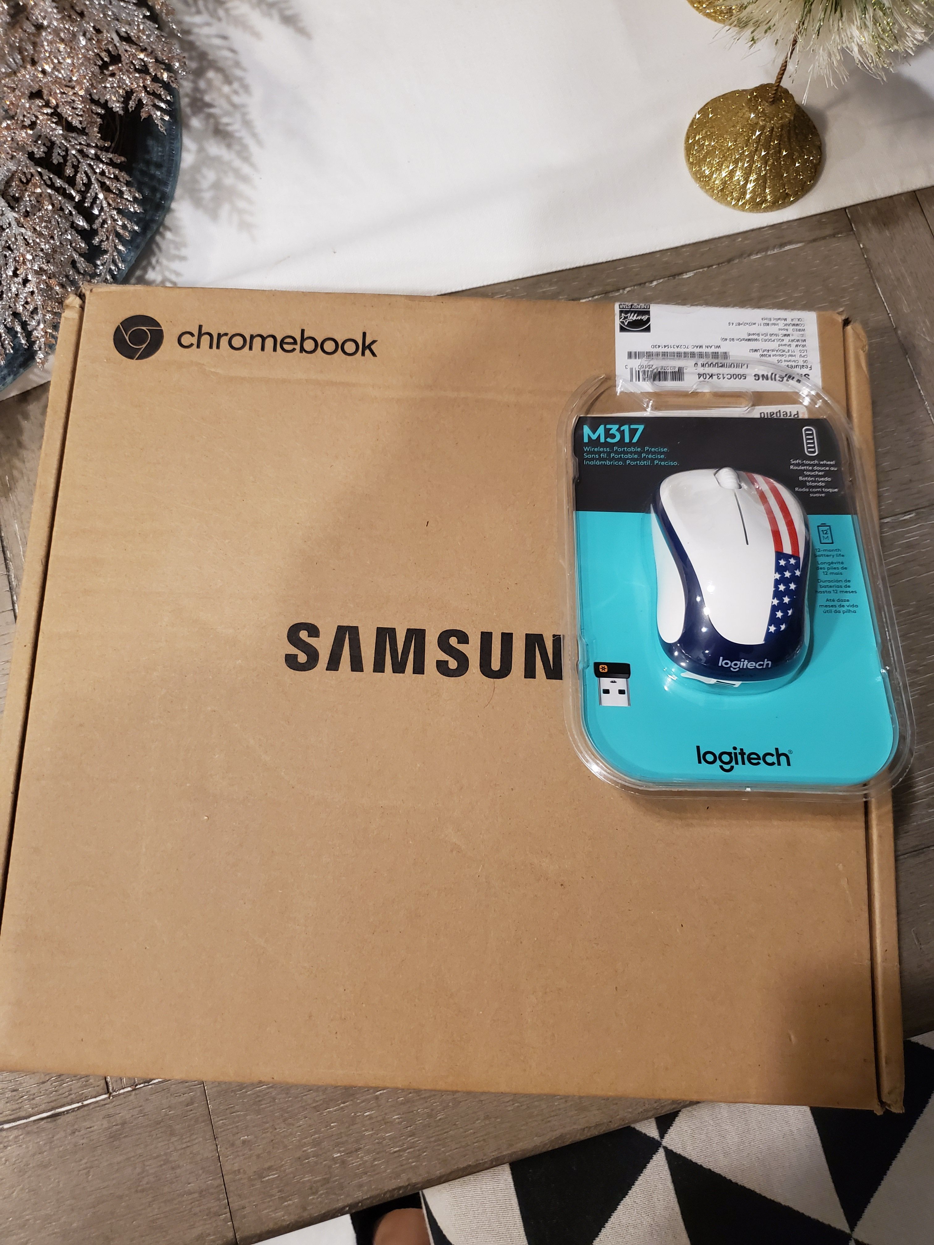 🎁 Samsung 11.6" Chromebook 3 + Logitech Wireless Mouse (NEW)