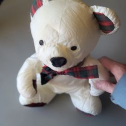 Gibson White Christmas bear