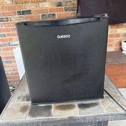 Galanz Mini Fridge