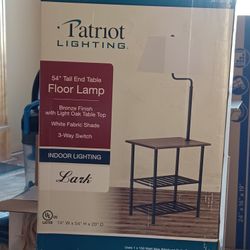 Brand NEW, End Table with Lamp