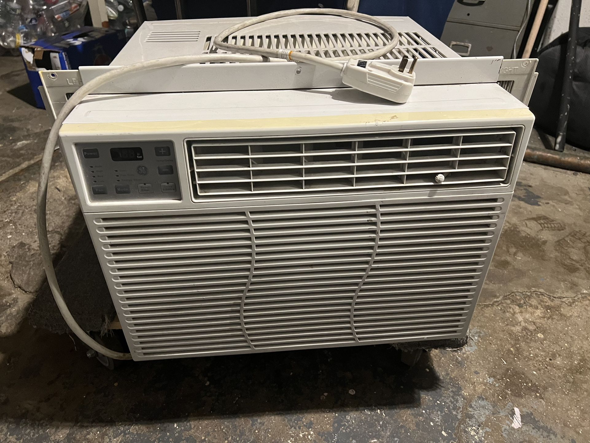 GE Window AC 12,000 Btu