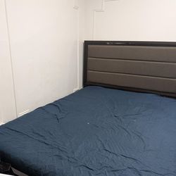 ⸻

Sofa & Bed
$950

Posted 14 days ago in Queens, NY
Condition: Used (normal wear)
Home & Garden – Furniture

Shayna Farhin Shimu
Joined Mar 2025
Just