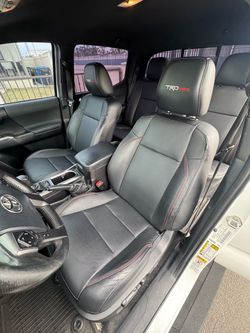 Tacoma Leather Seats 💺 Interior