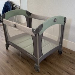pack n play Graco