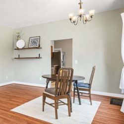 Beautiful Vintage Table And 2 Chairs