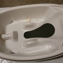 Aqua Scale Baby Bathtub, White