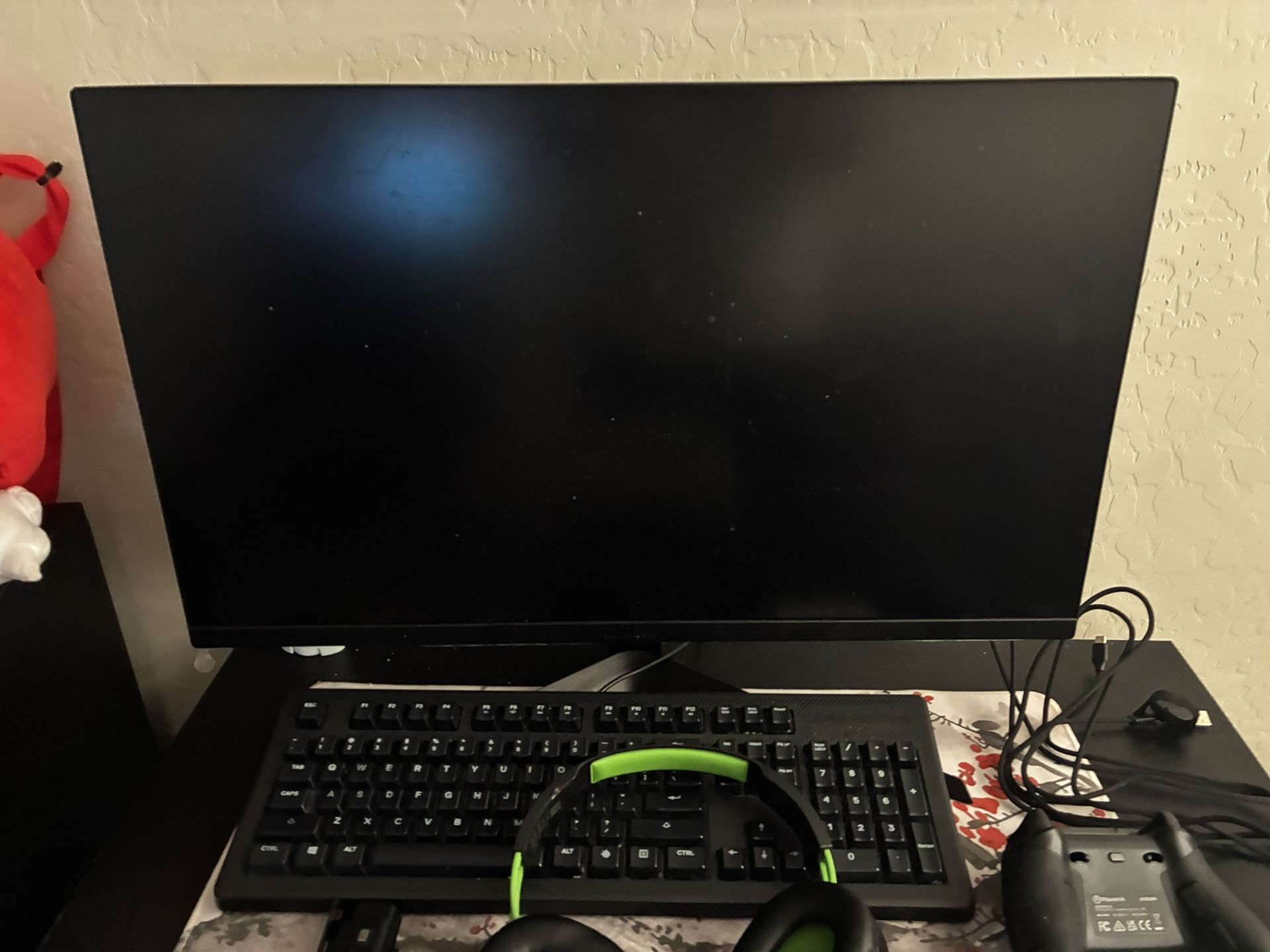 LG UltraGear QHD 27-Inch Gaming Monitor 27GL83A-B - IPS 1ms (GtG), with HDR 10 Compatibility, NVIDIA G-SYNC, and AMD FreeSync, 144Hz, Black