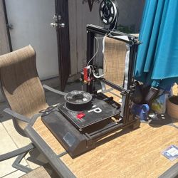 3D Printer IIIP With Some Filament. 
