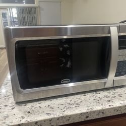 Black Oster Microwave