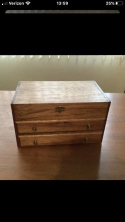 Vintage Jewelery Box