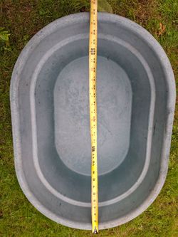 Livestock watering tub trough