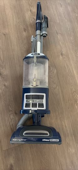 Shark Navigator Lift-Away Deluxe Upright Bagless Vacuum Blue Gray