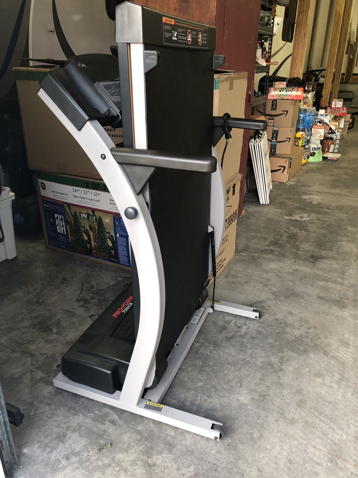 Treadmill ProForm 735CS. Great Shape, Works Perfectly. Hardly Used, sat