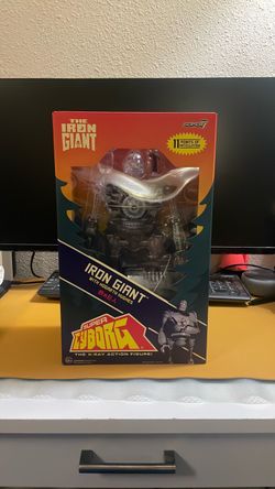 2024 Super7 THE IRON GIANT w/HOGARTH Super Cyborg CLEAR/X-RAY 11" Figure NEW