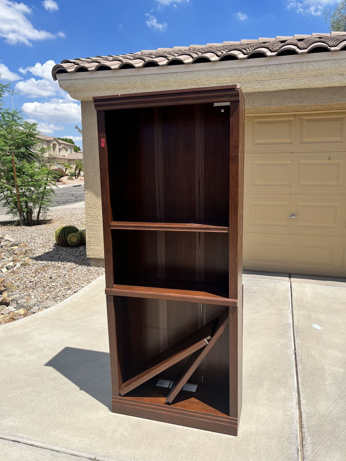 Bookshelf (Adjustable Shelves)