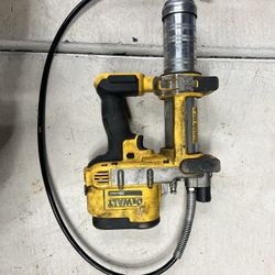 DEWALT CORDLESS GREASE GUN