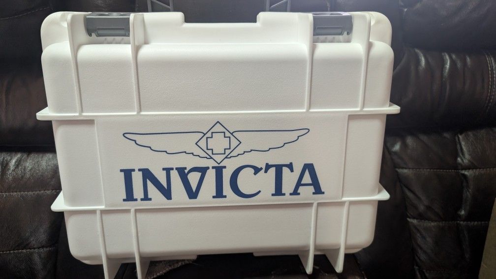 8 Slot Invicta Watch Case