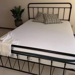 Helix Midnight Queen Mattress Bed 