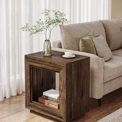 "Millwood Pines Danquiel 24"" Farmhouse End Table"