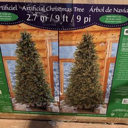9 Ft CHRISTMAS TREE  With LED LIGHTS