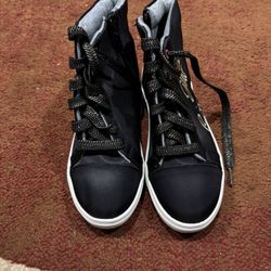 Stevies Camero Girls Rock Embroidered High Top Sneakers Size 4