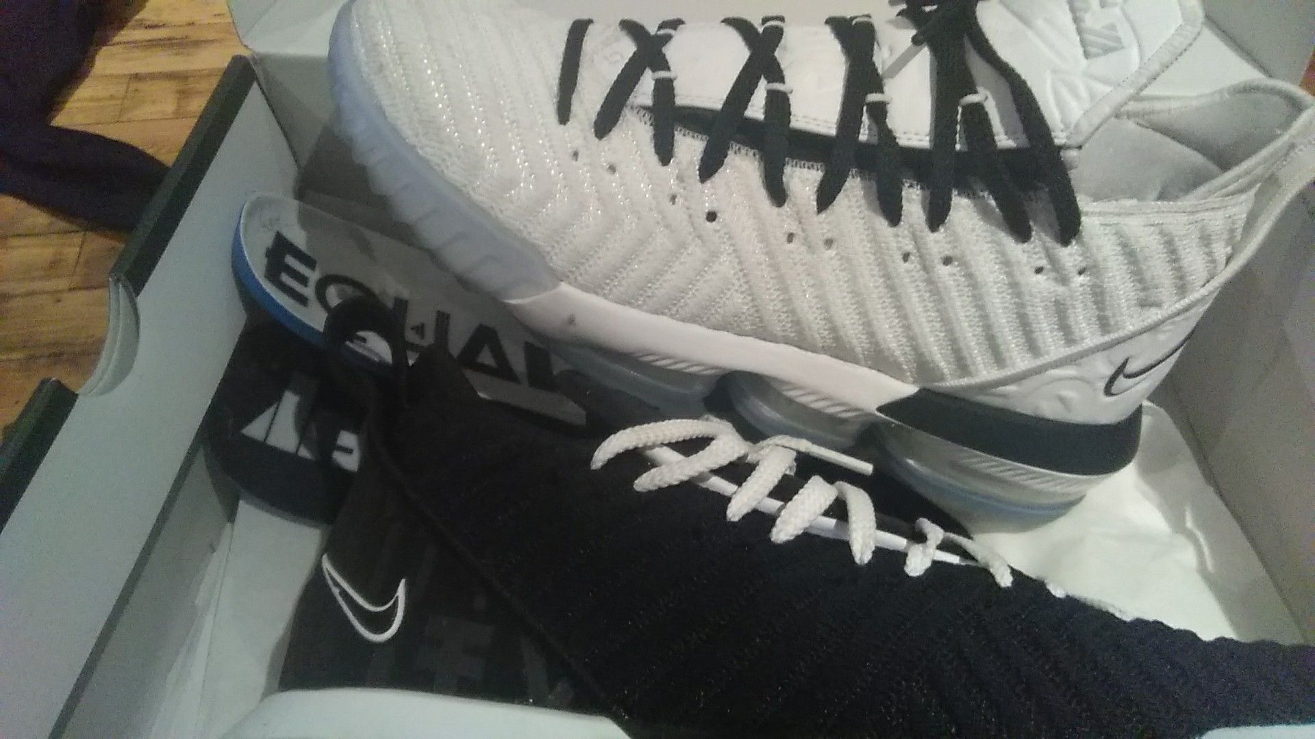 LeBron 16 authentic  Shoes