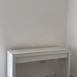 IKEA MALM Dressing Table