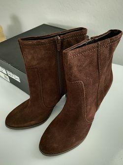 New Carlos Santana Suede Boots size 8M