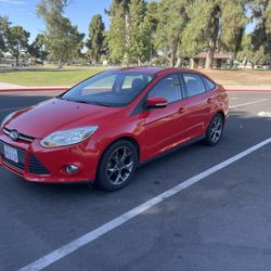 Ford Focus SE  2013