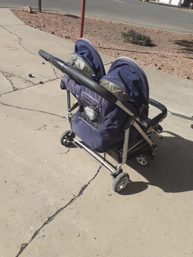 Dobble Stroller