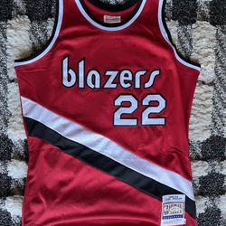 Clyde Drexler - Large Jersey - Portland Trail Blazers 