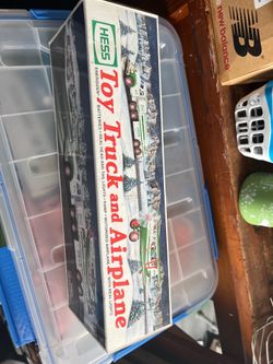 HESS 2002 Truck & Airplane