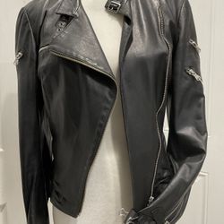 Women’s Black Soft Genuine Italian Leather Cropped Fitted Jacket, Size 8